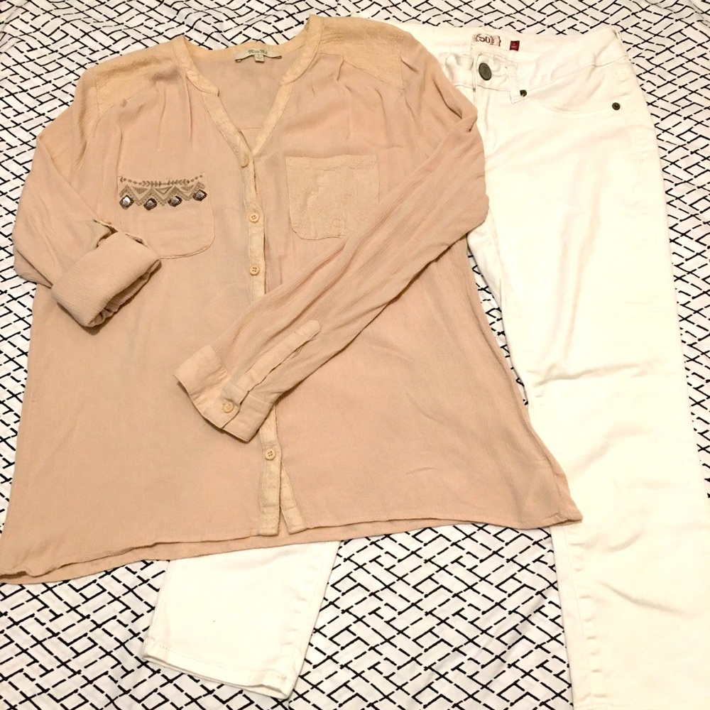 Miss me top with capris!!